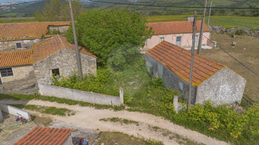 Moradia T5 para Venda em Igreja Nova e Cheleiros Foto 12