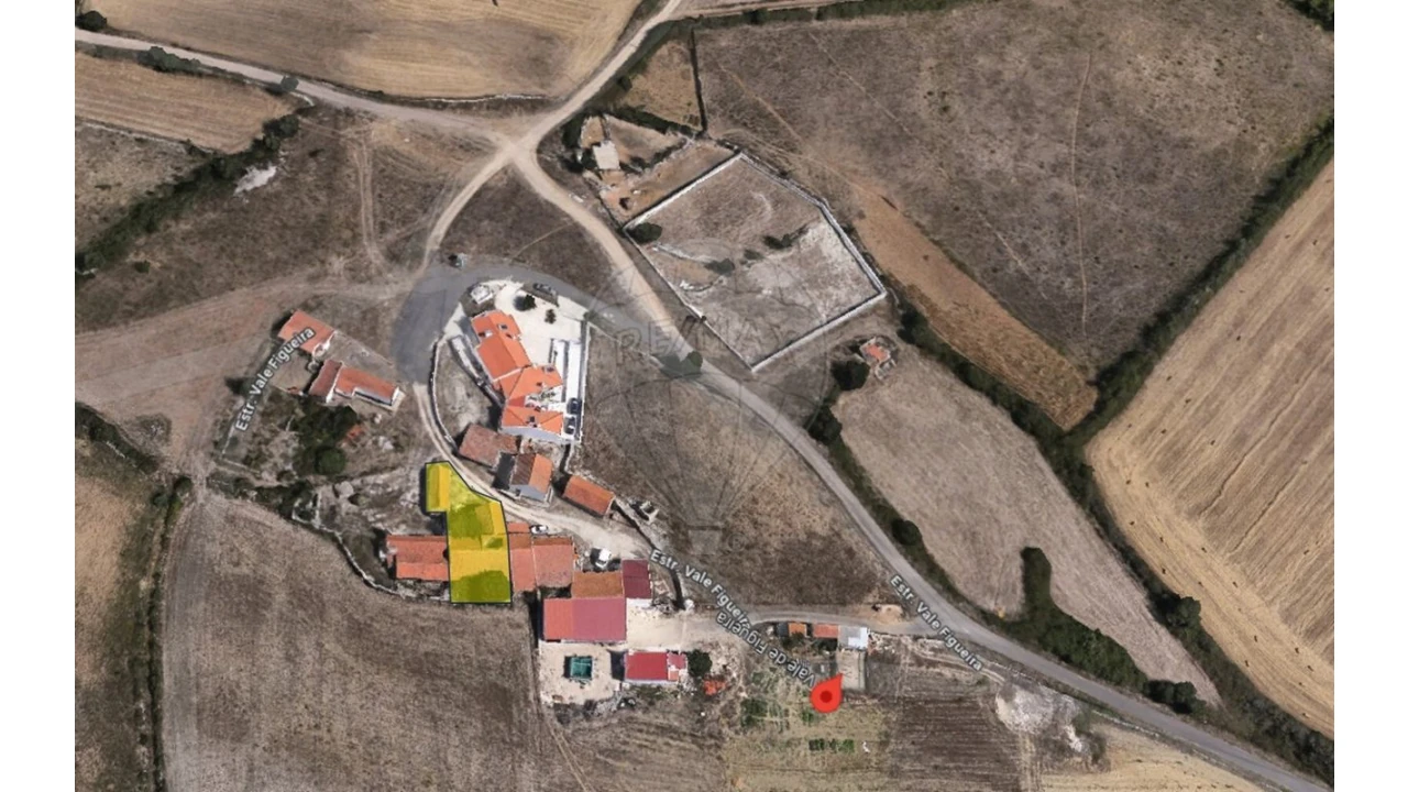 Moradia T5 para Venda em Igreja Nova e Cheleiros Foto 1