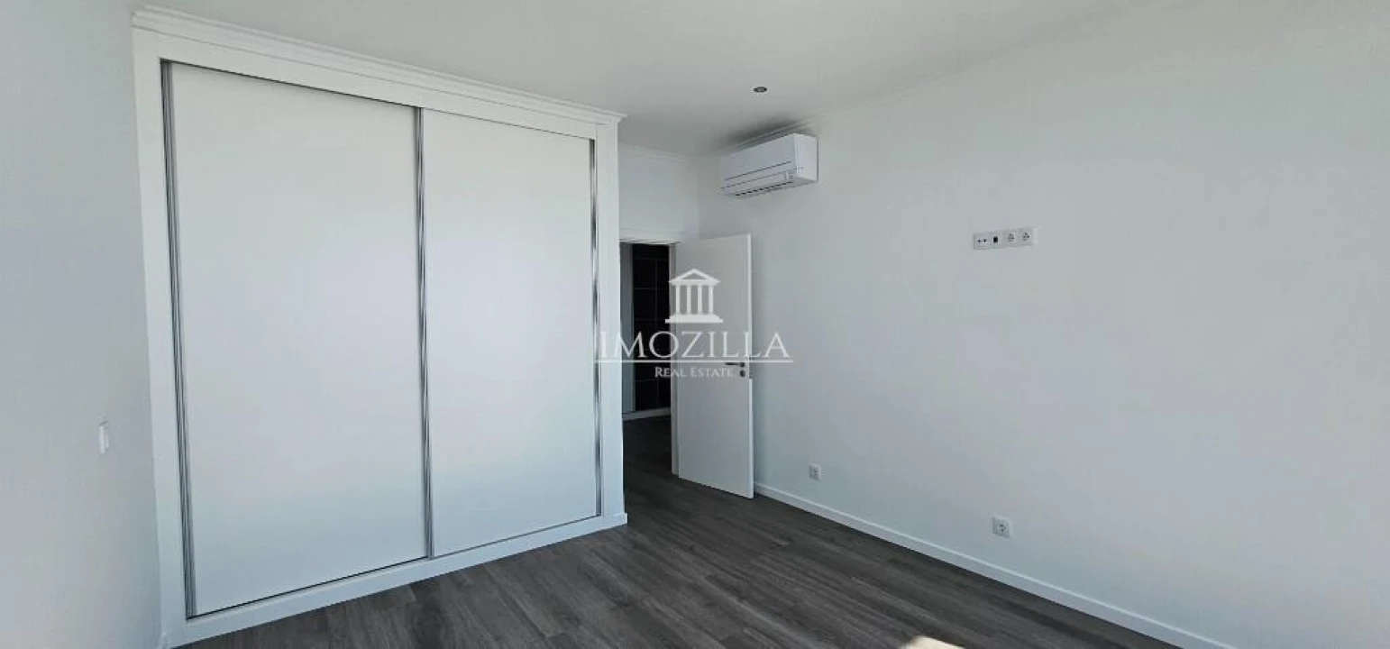 Moradia T3 para Venda em Prazeres Foto 39