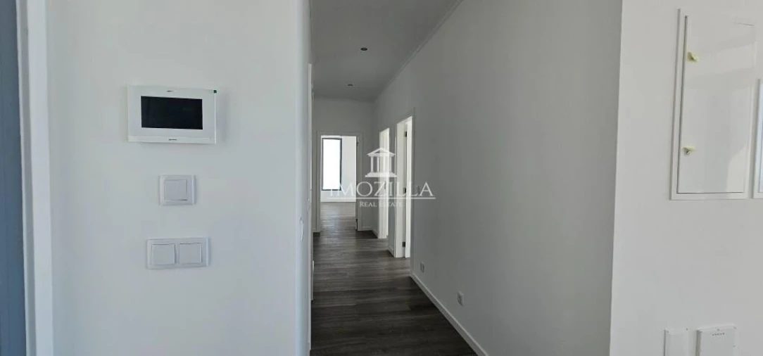 Moradia T3 para Venda em Prazeres Foto 27