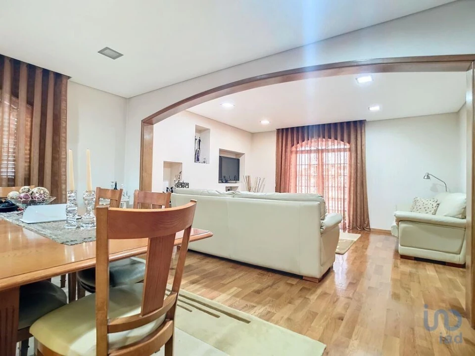 Moradia T4 para Venda em Valega Foto 9