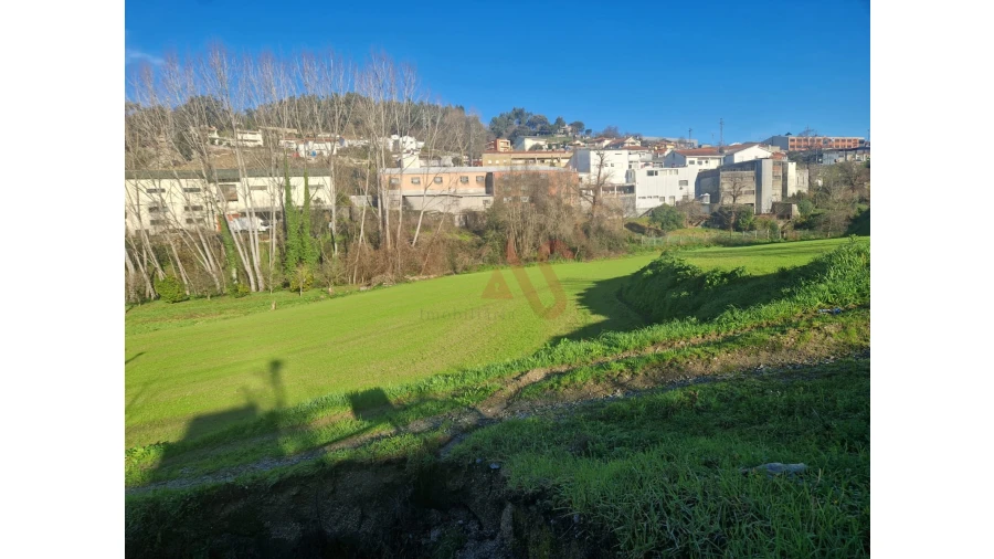 Terreno para Venda em Polvoreira Foto 3