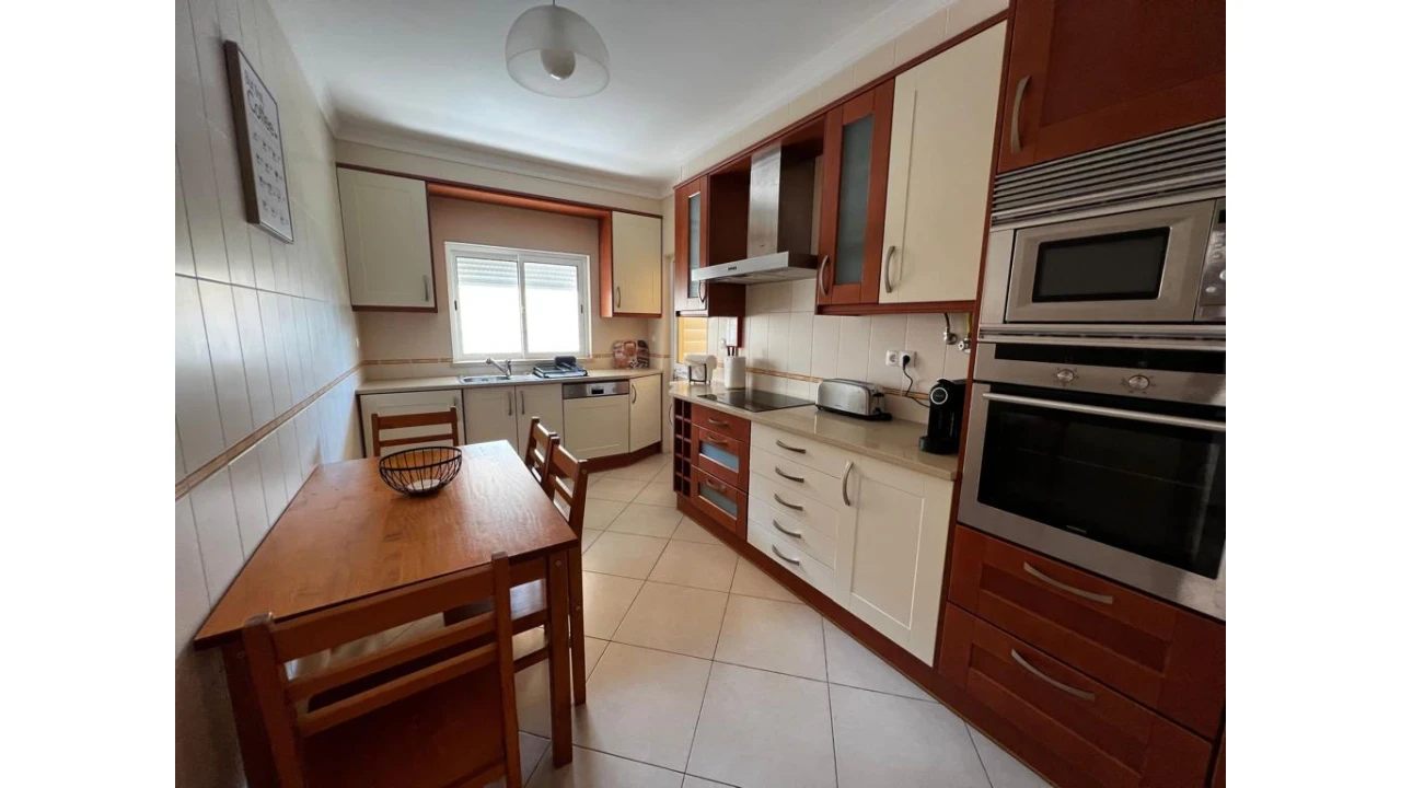 Apartamento T2 para Arrendamento férias em Quarteira Foto 5