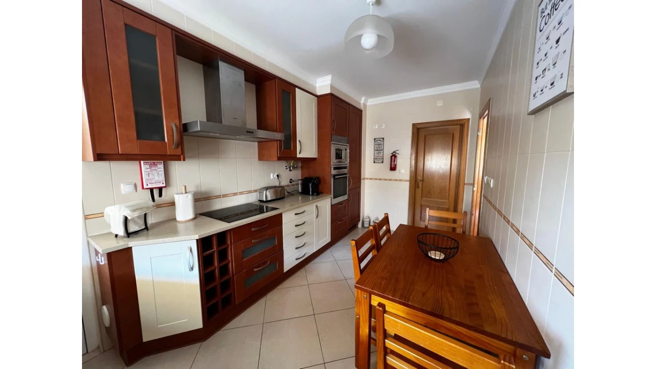 Apartamento T2 para Arrendamento férias em Quarteira Foto 6