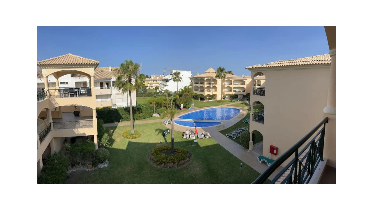 Apartamento T2 para Arrendamento férias em Quarteira Foto 1