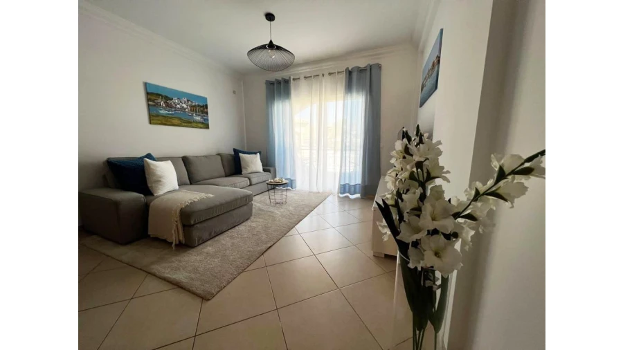 Apartamento T2 para Arrendamento férias em Quarteira Foto 9