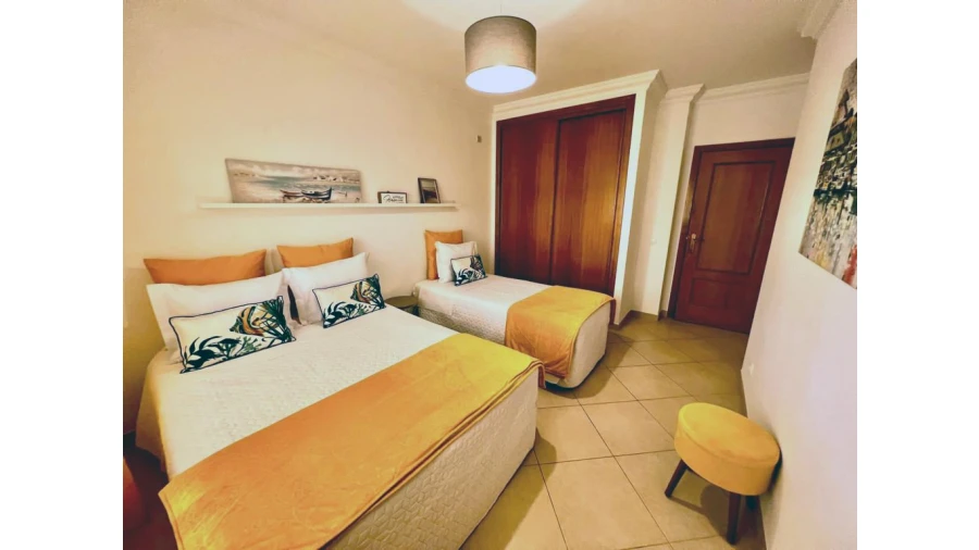 Apartamento T2 para Arrendamento férias em Quarteira Foto 18