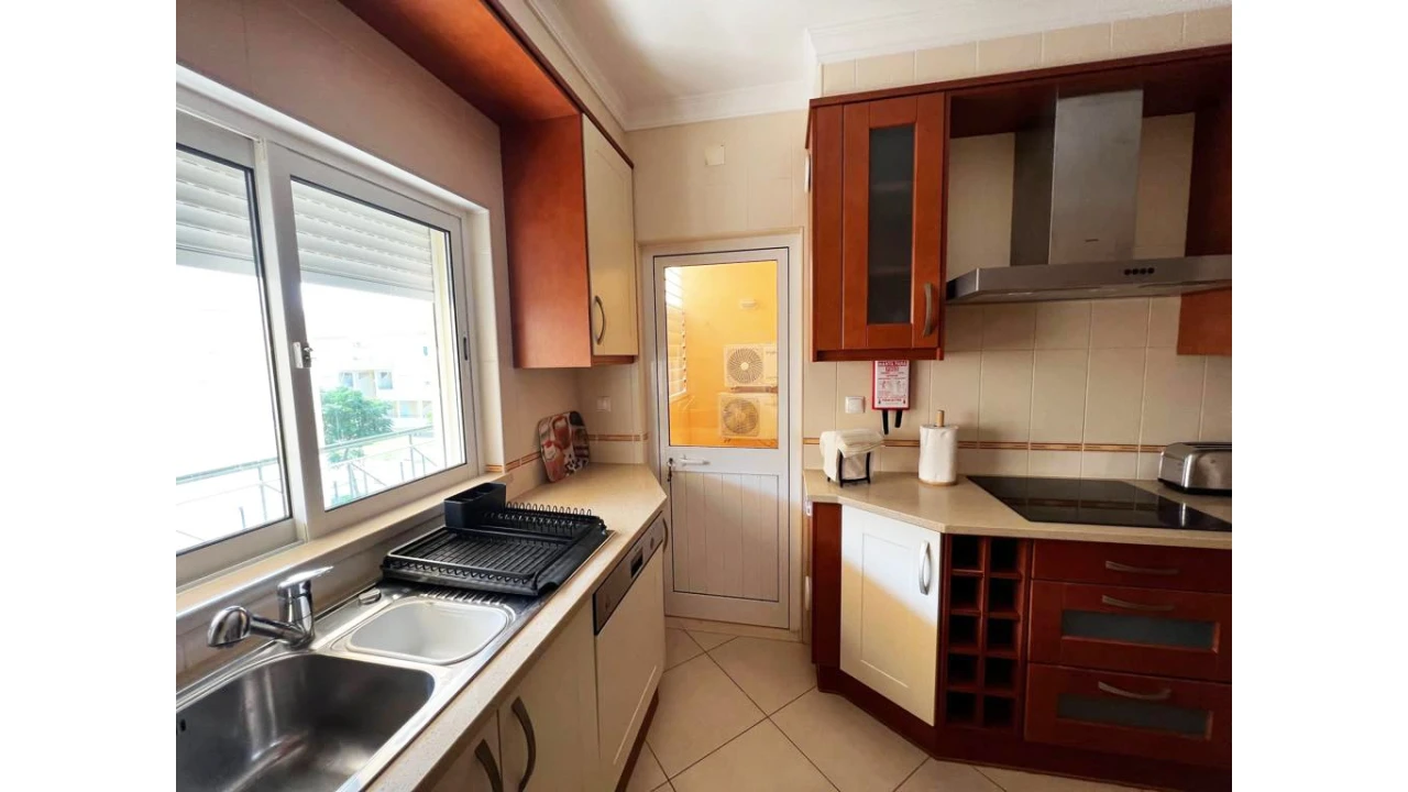 Apartamento T2 para Arrendamento férias em Quarteira Foto 4