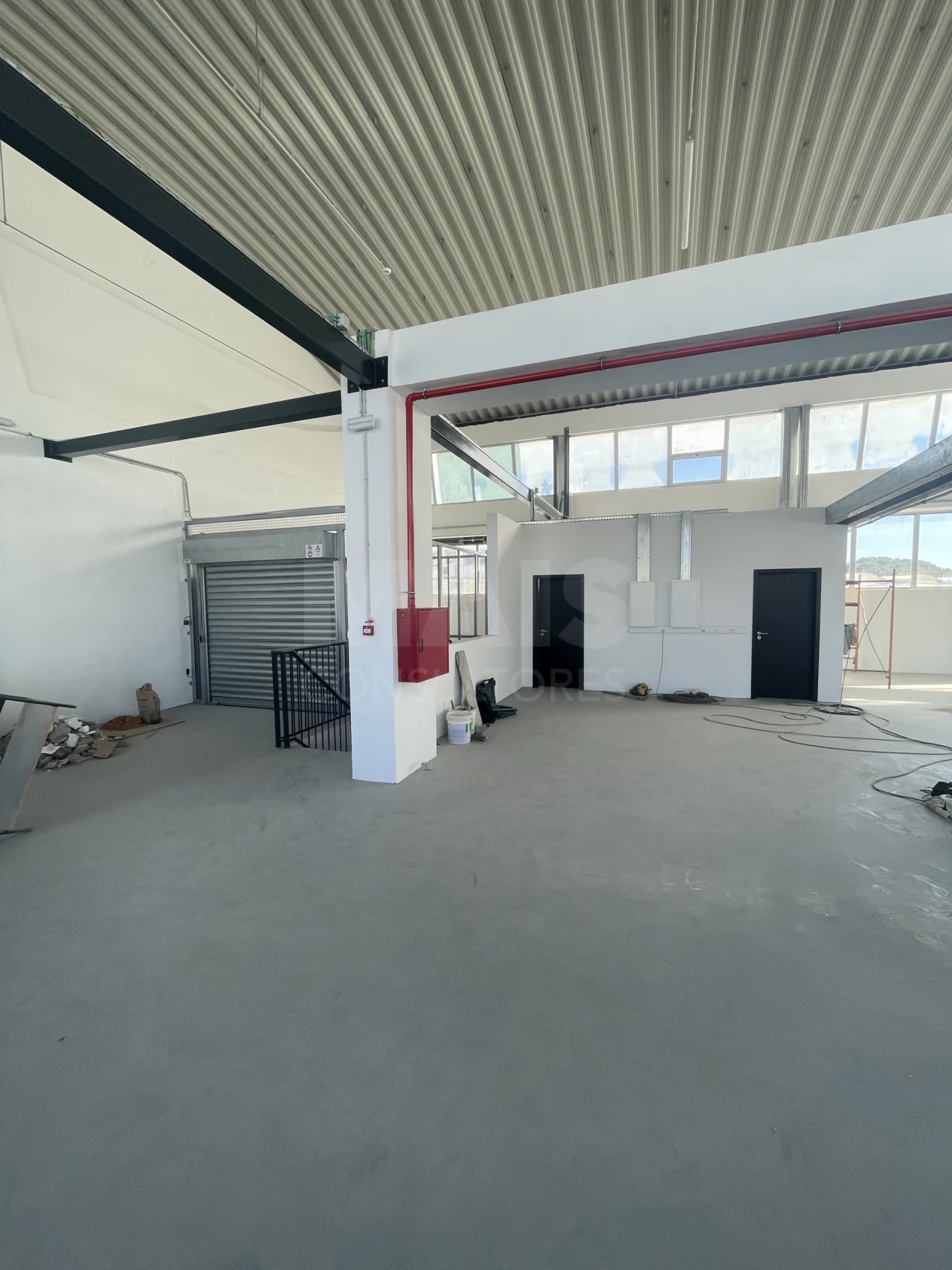 Loja para Venda em Sacavém e Prior Velho Foto 9