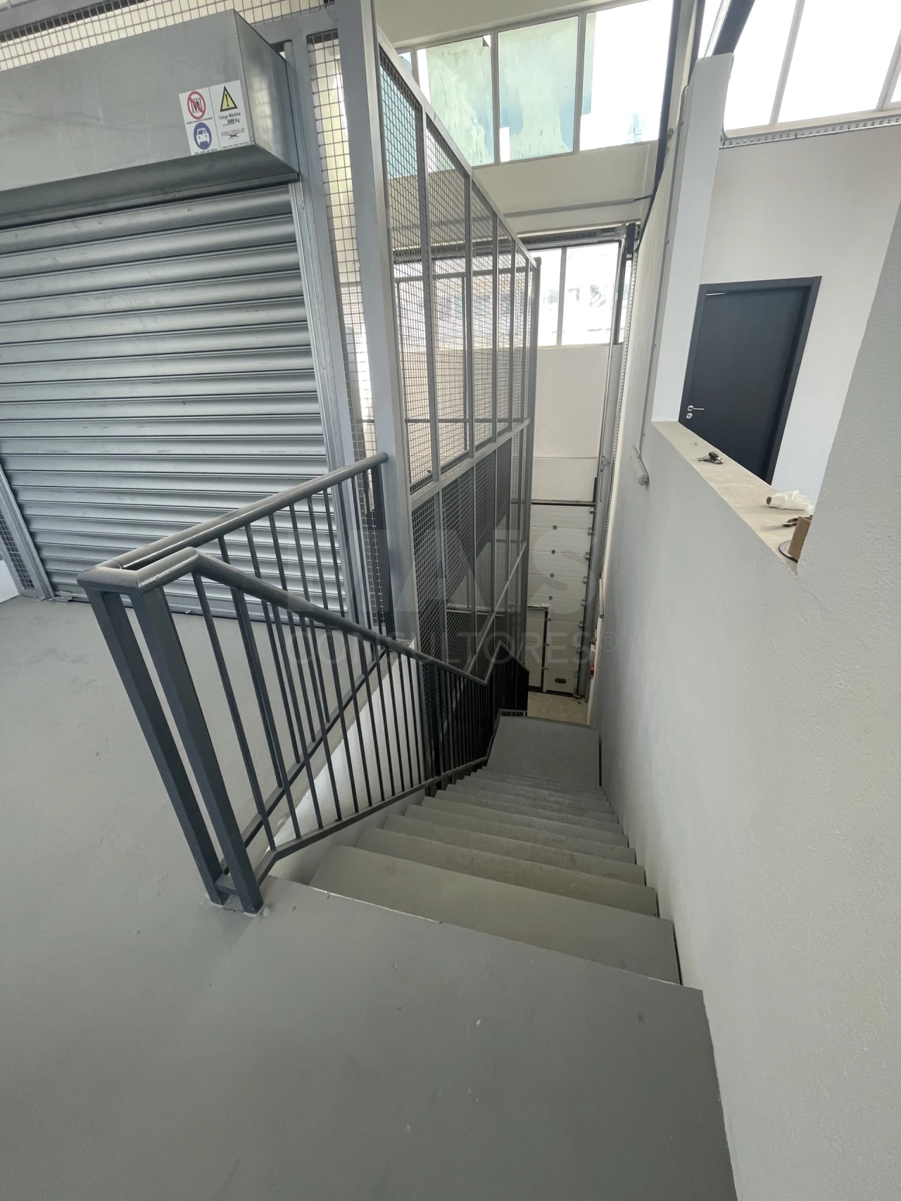 Loja para Venda em Sacavém e Prior Velho Foto 7