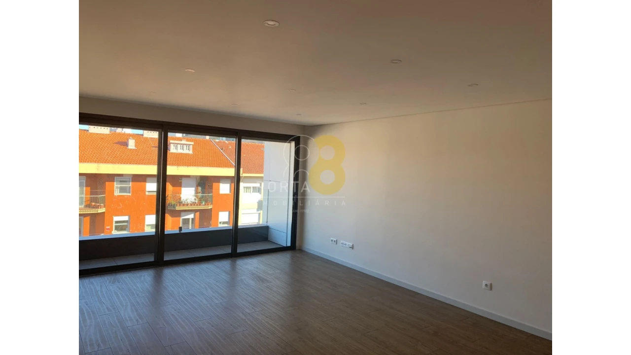 Apartamento T3 para Venda em Cedofeita, Santo Ildefonso, Sé, Miragaia, São Nicolau e Vitória Foto 3