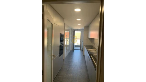 Apartamento T3 para Venda em Cedofeita, Santo Ildefonso, Sé, Miragaia, São Nicolau e Vitória