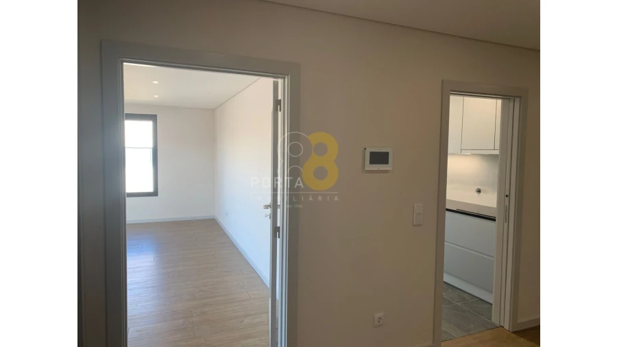 Apartamento T3 para Venda em Cedofeita, Santo Ildefonso, Sé, Miragaia, São Nicolau e Vitória Foto 9