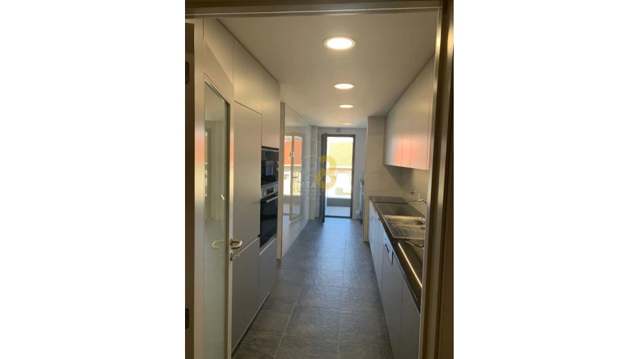 Apartamento T3 para Venda em Cedofeita, Santo Ildefonso, Sé, Miragaia, São Nicolau e Vitória Foto 10