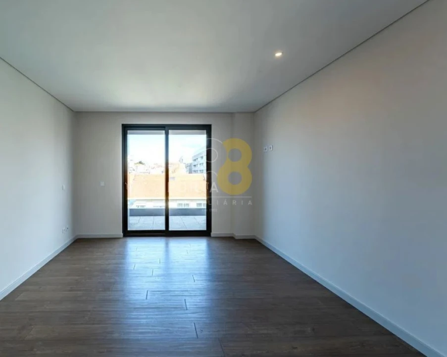 Apartamento T4 para Venda em Cedofeita, Santo Ildefonso, Sé, Miragaia, São Nicolau e Vitória Foto 18