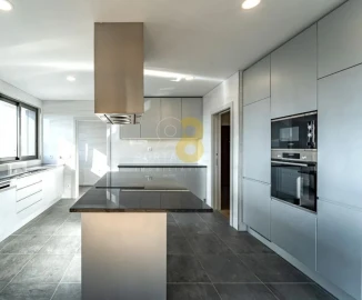 Apartamento T4 para Venda em Cedofeita, Santo Ildefonso, Sé, Miragaia, São Nicolau e Vitória