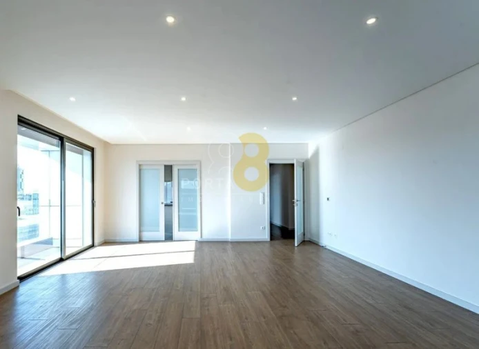 Apartamento T4 para Venda em Cedofeita, Santo Ildefonso, Sé, Miragaia, São Nicolau e Vitória Foto 13
