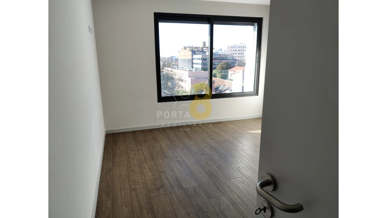 Apartamento T3 para Venda em Cedofeita, Santo Ildefonso, Sé, Miragaia, São Nicolau e Vitória Foto 8
