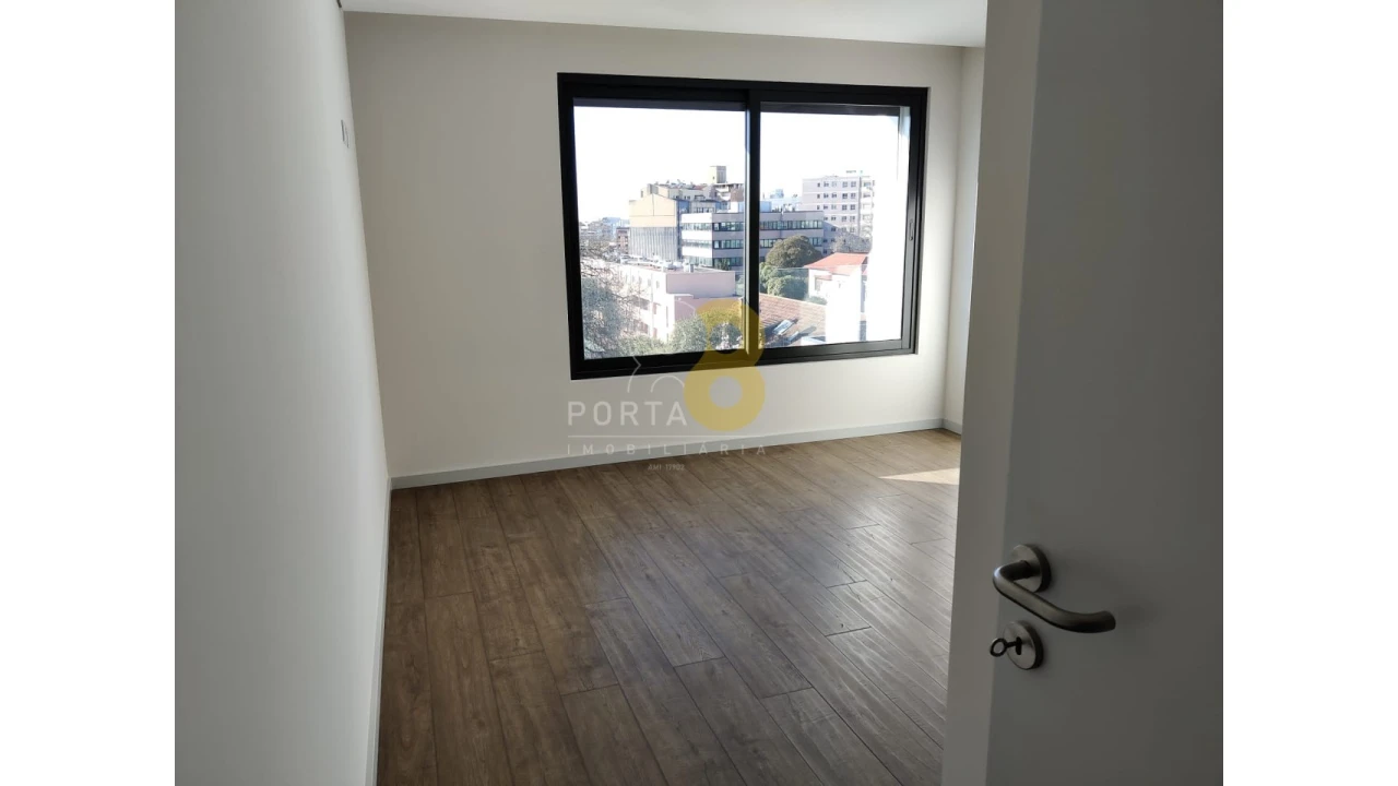 Apartamento T3 para Venda em Cedofeita, Santo Ildefonso, Sé, Miragaia, São Nicolau e Vitória Foto 15