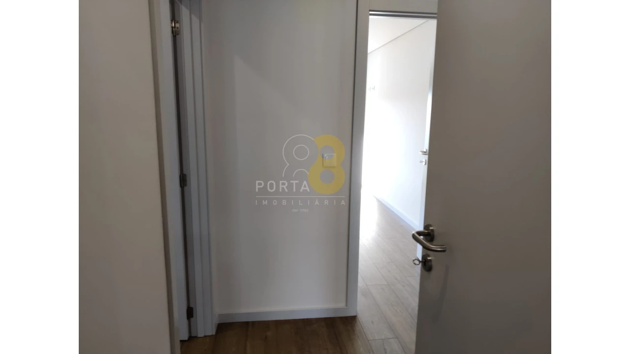 Apartamento T3 para Venda em Cedofeita, Santo Ildefonso, Sé, Miragaia, São Nicolau e Vitória Foto 18