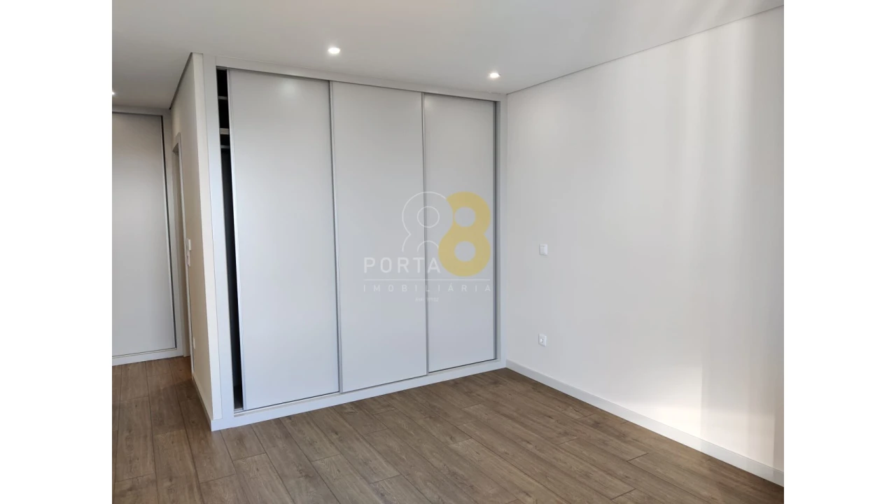 Apartamento T3 para Venda em Cedofeita, Santo Ildefonso, Sé, Miragaia, São Nicolau e Vitória Foto 20