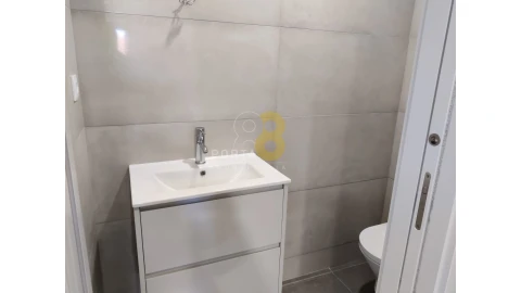 Apartamento T3 para Venda em Cedofeita, Santo Ildefonso, Sé, Miragaia, São Nicolau e Vitória