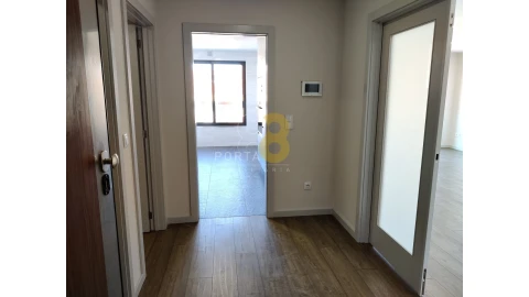 Apartamento T3 para Venda em Cedofeita, Santo Ildefonso, Sé, Miragaia, São Nicolau e Vitória