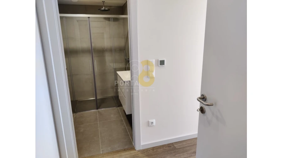 Apartamento T3 para Venda em Cedofeita, Santo Ildefonso, Sé, Miragaia, São Nicolau e Vitória Foto 11