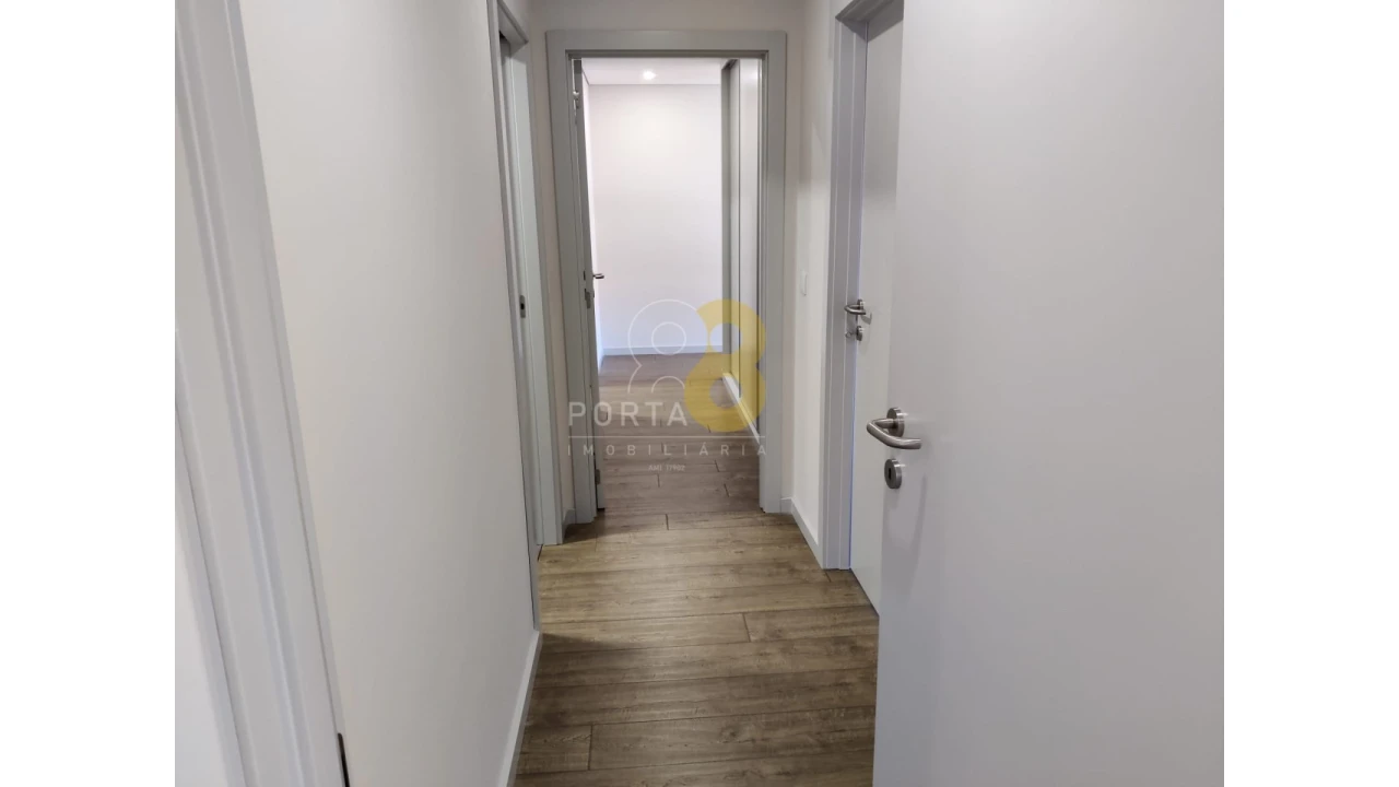 Apartamento T3 para Venda em Cedofeita, Santo Ildefonso, Sé, Miragaia, São Nicolau e Vitória Foto 21
