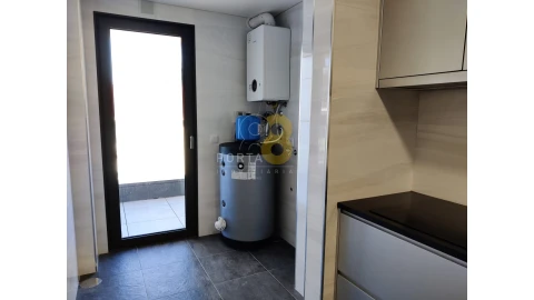 Apartamento T3 para Venda em Cedofeita, Santo Ildefonso, Sé, Miragaia, São Nicolau e Vitória
