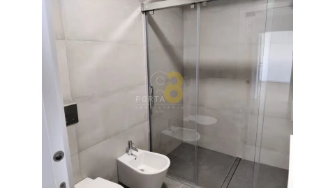 Apartamento T3 para Venda em Cedofeita, Santo Ildefonso, Sé, Miragaia, São Nicolau e Vitória