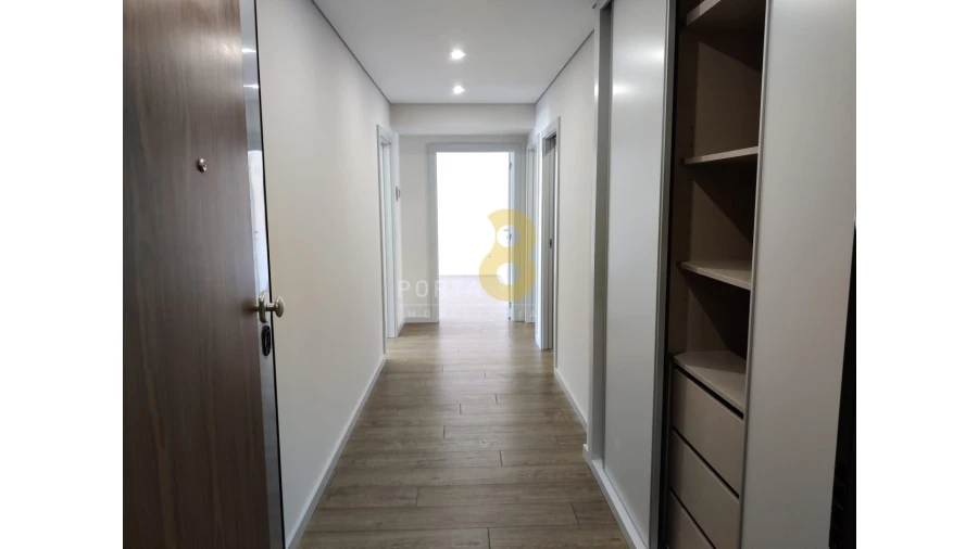 Apartamento T3 para Venda em Cedofeita, Santo Ildefonso, Sé, Miragaia, São Nicolau e Vitória Foto 7