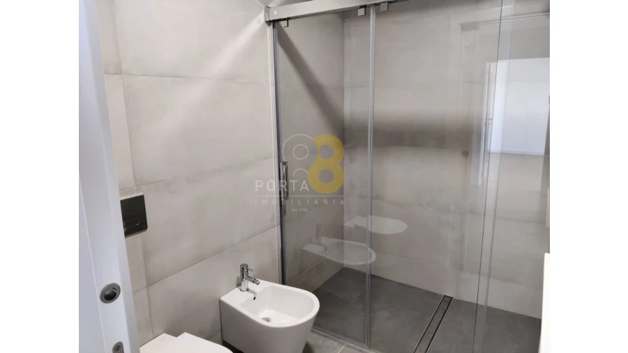 Apartamento T3 para Venda em Cedofeita, Santo Ildefonso, Sé, Miragaia, São Nicolau e Vitória Foto 12