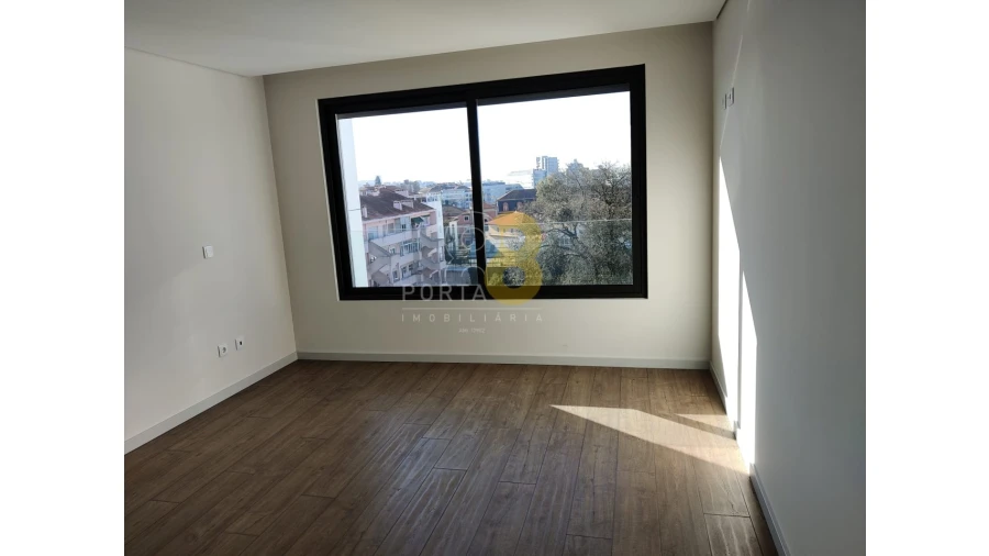 Apartamento T3 para Venda em Cedofeita, Santo Ildefonso, Sé, Miragaia, São Nicolau e Vitória Foto 15