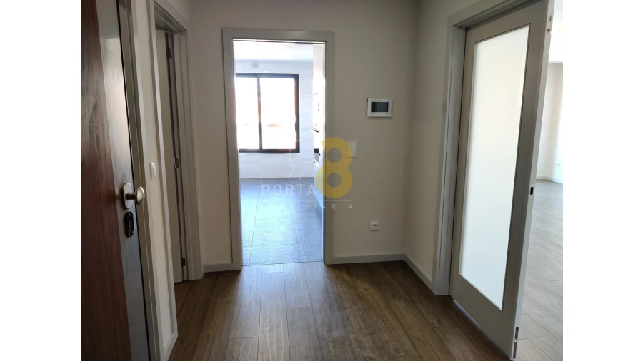 Apartamento T3 para Venda em Cedofeita, Santo Ildefonso, Sé, Miragaia, São Nicolau e Vitória Foto 22