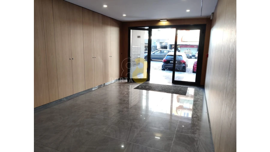 Apartamento T3 para Venda em Cedofeita, Santo Ildefonso, Sé, Miragaia, São Nicolau e Vitória Foto 25