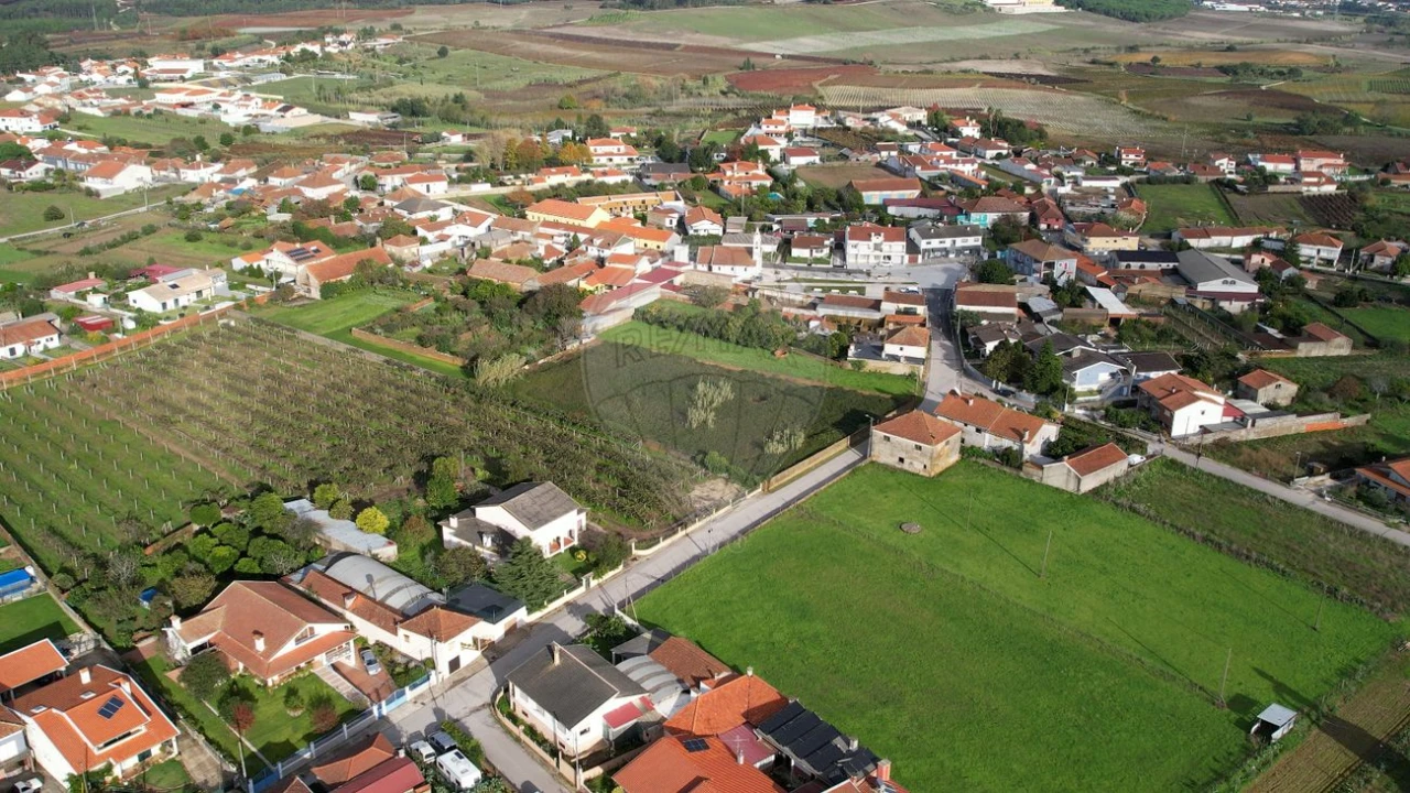 Terreno para Venda em Amoreira da Gândara, Paredes do Bairro e Ancas Foto 18