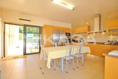Moradia T5 para Venda em Lagos (São Sebastião e Santa Maria)