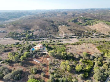 Terreno para Venda em Lagos (São Sebastião e Santa Maria)