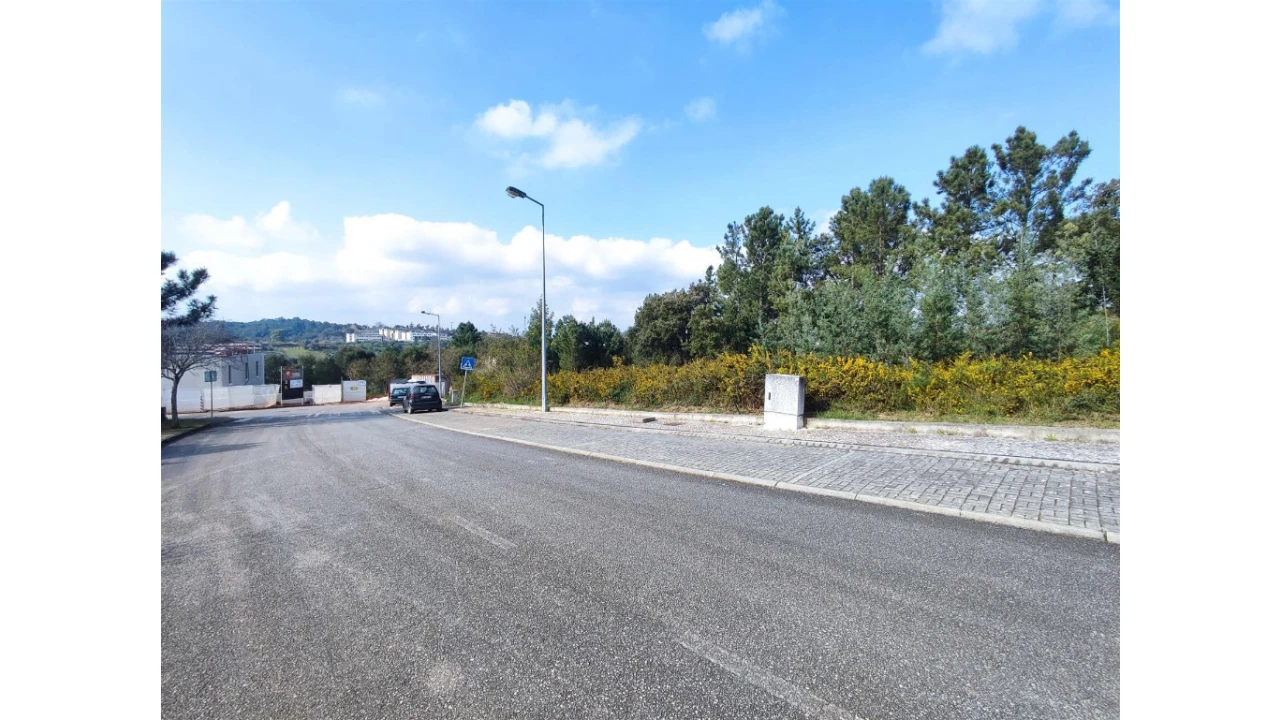 Terreno para Venda em Santo Antonio dos Olivais Foto 1