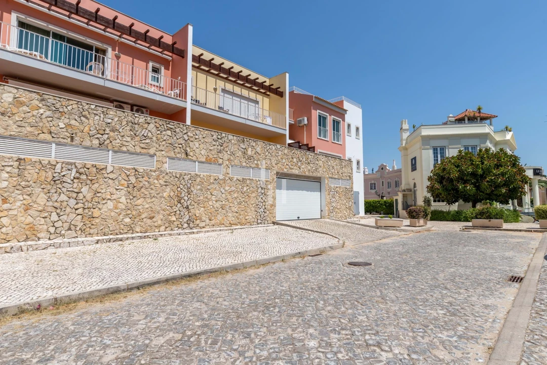 Apartamento para Arrendamento férias em Quarteira Foto 18