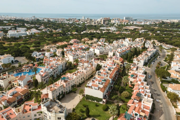 Apartamento T2 para Arrendamento férias em Quarteira Foto 27