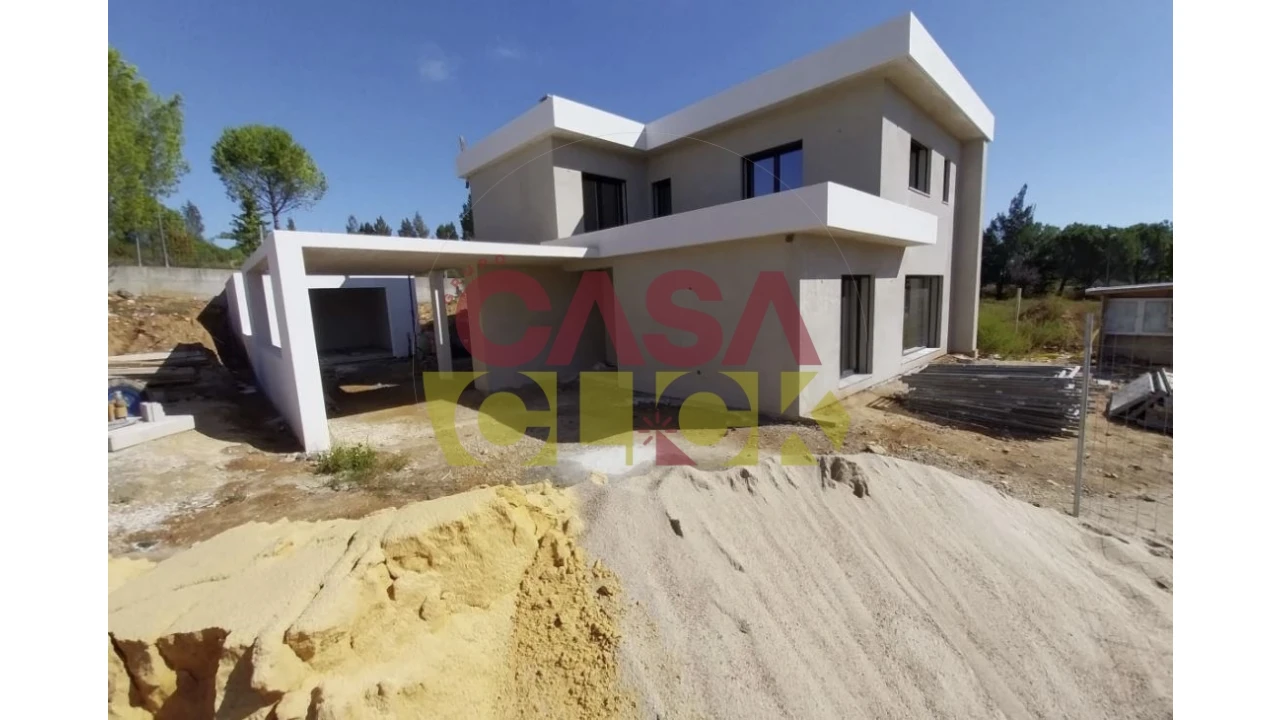 Moradia T4 para Venda em Constancia Foto 4