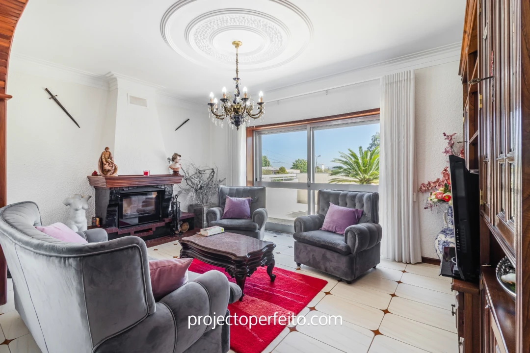 Moradia T5 para Venda em Sandim, Olival, Lever e Crestuma Foto 6