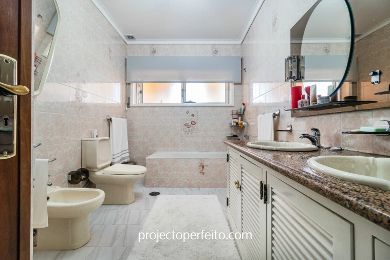 Moradia T5 para Venda em Sandim, Olival, Lever e Crestuma Foto 21