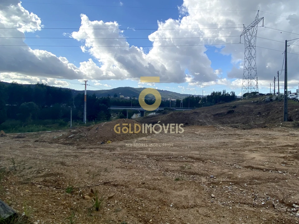 Terreno Comércio / Armazém para Venda em Campo e Sobrado Foto 1