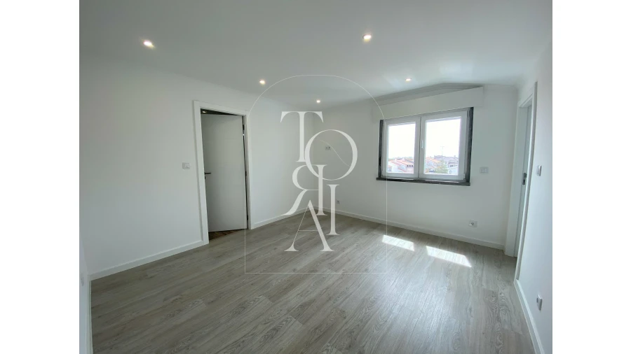 Moradia T3 para Venda em Carnaxide e Queijas Foto 20