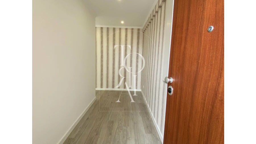 Moradia T3 para Venda em Carnaxide e Queijas Foto 5