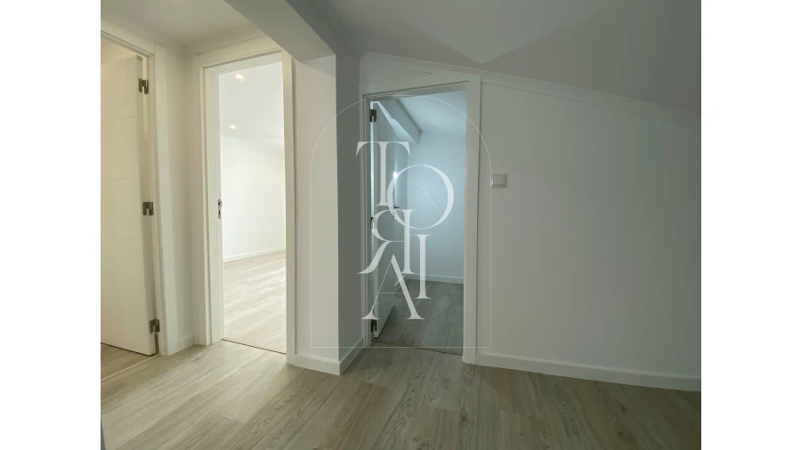 Moradia T3 para Venda em Carnaxide e Queijas Foto 15