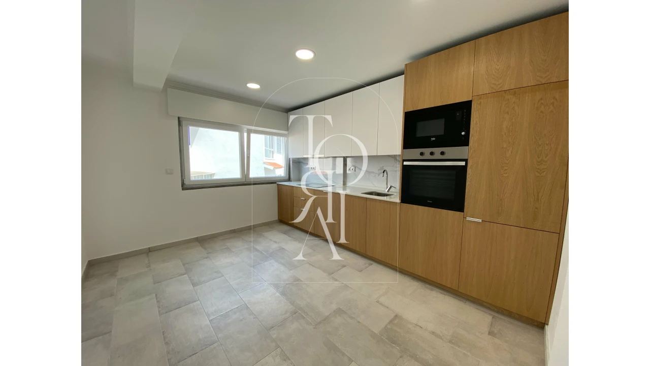 Moradia T3 para Venda em Carnaxide e Queijas Foto 8